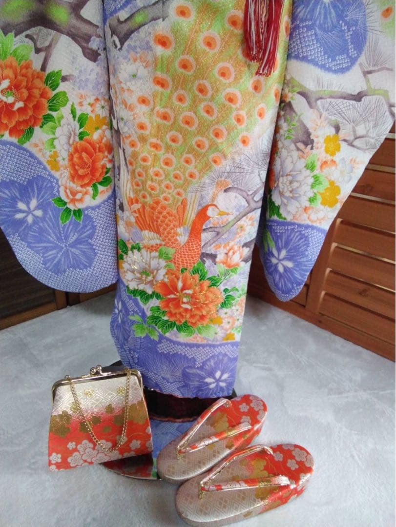 7歳向け・化繊のお着物セットです