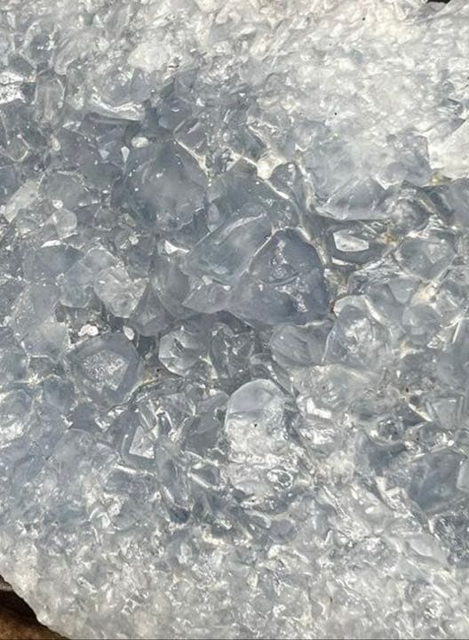 重さ約：1450gAAA級天然セレスタイト原石