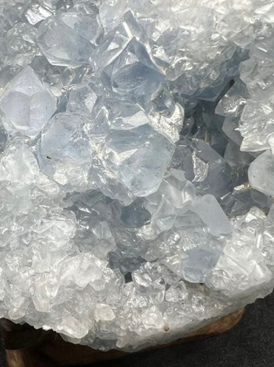 重さ約：1450gAAA級天然セレスタイト原石