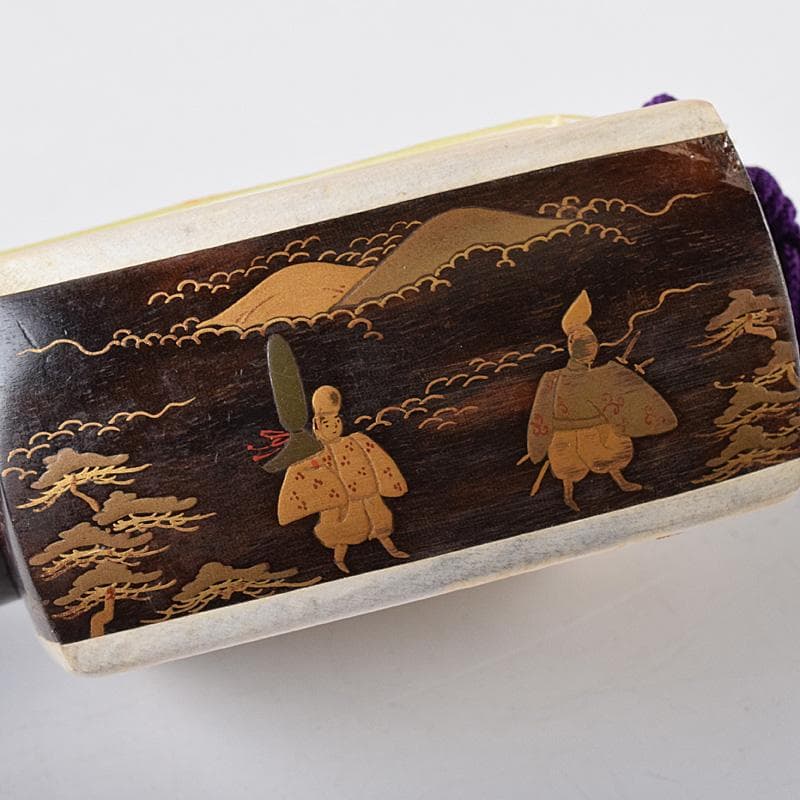 和楽器　ミニチュア　山水人物蒔絵　三味線　置物　バチ付　時代箱付　M　R8262