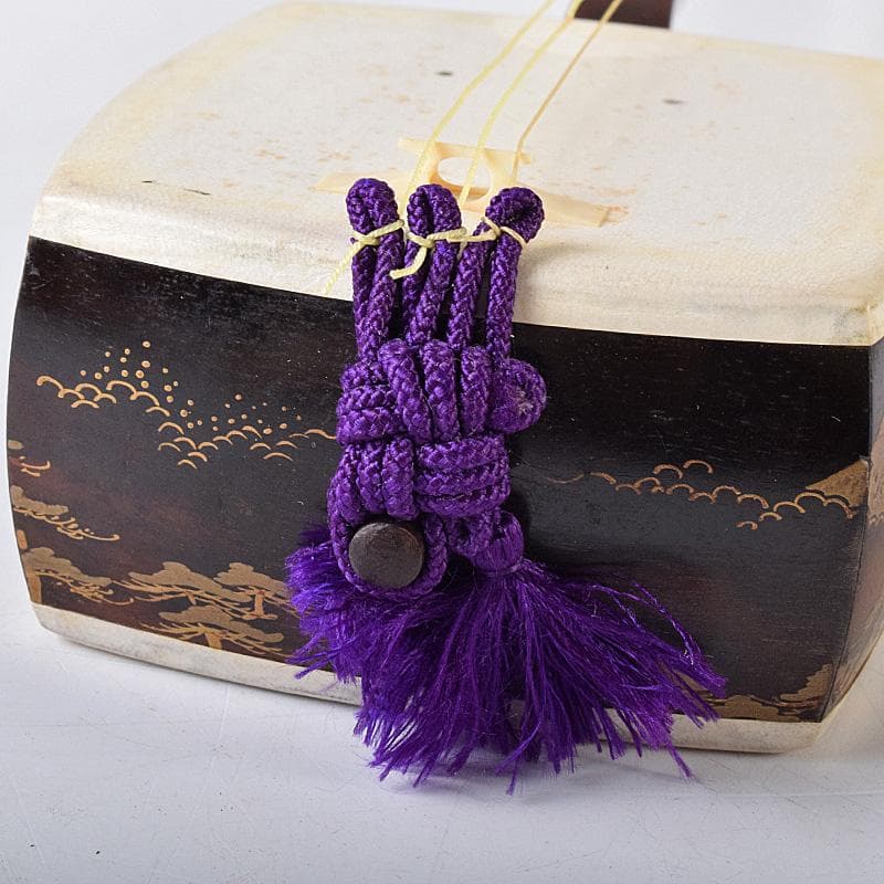 和楽器　ミニチュア　山水人物蒔絵　三味線　置物　バチ付　時代箱付　M　R8262