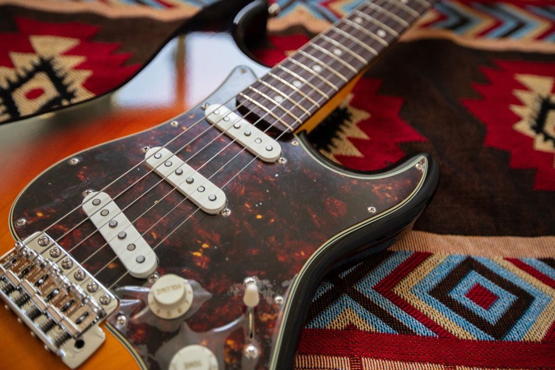 新品 Vanzandt STV-R2 -3 Tone Sunburst-