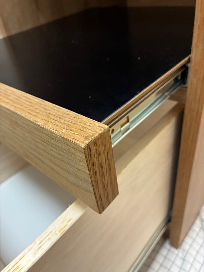 ウニコ　ステンレス天板付き食器棚