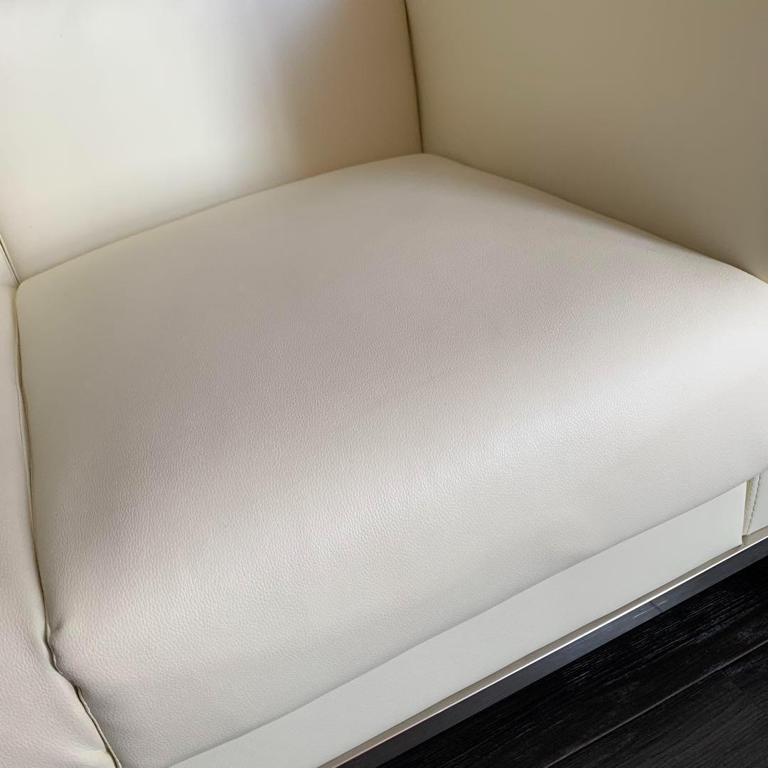 ✨送料込✨LC2 リプロダクト 2人掛けソファ クリーム色 合成皮革 極美品