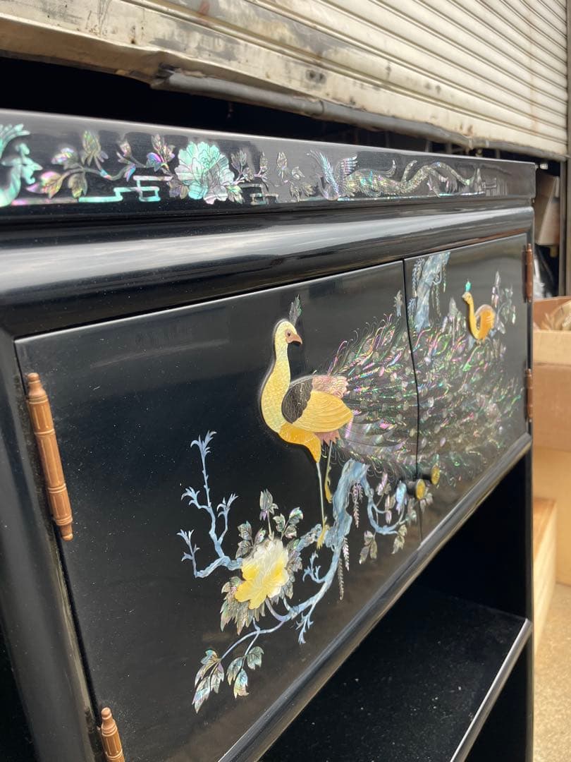 螺鈿細工 飾り棚 茶箪笥 孔雀 花 の絵柄 和風 希少 - メルカリ