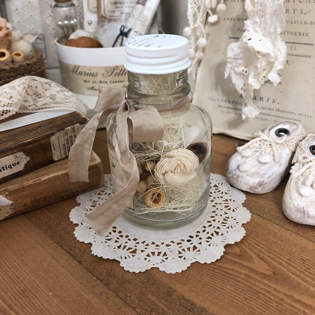 ちょっぴりアンティーク風なアレンジ瓶♡