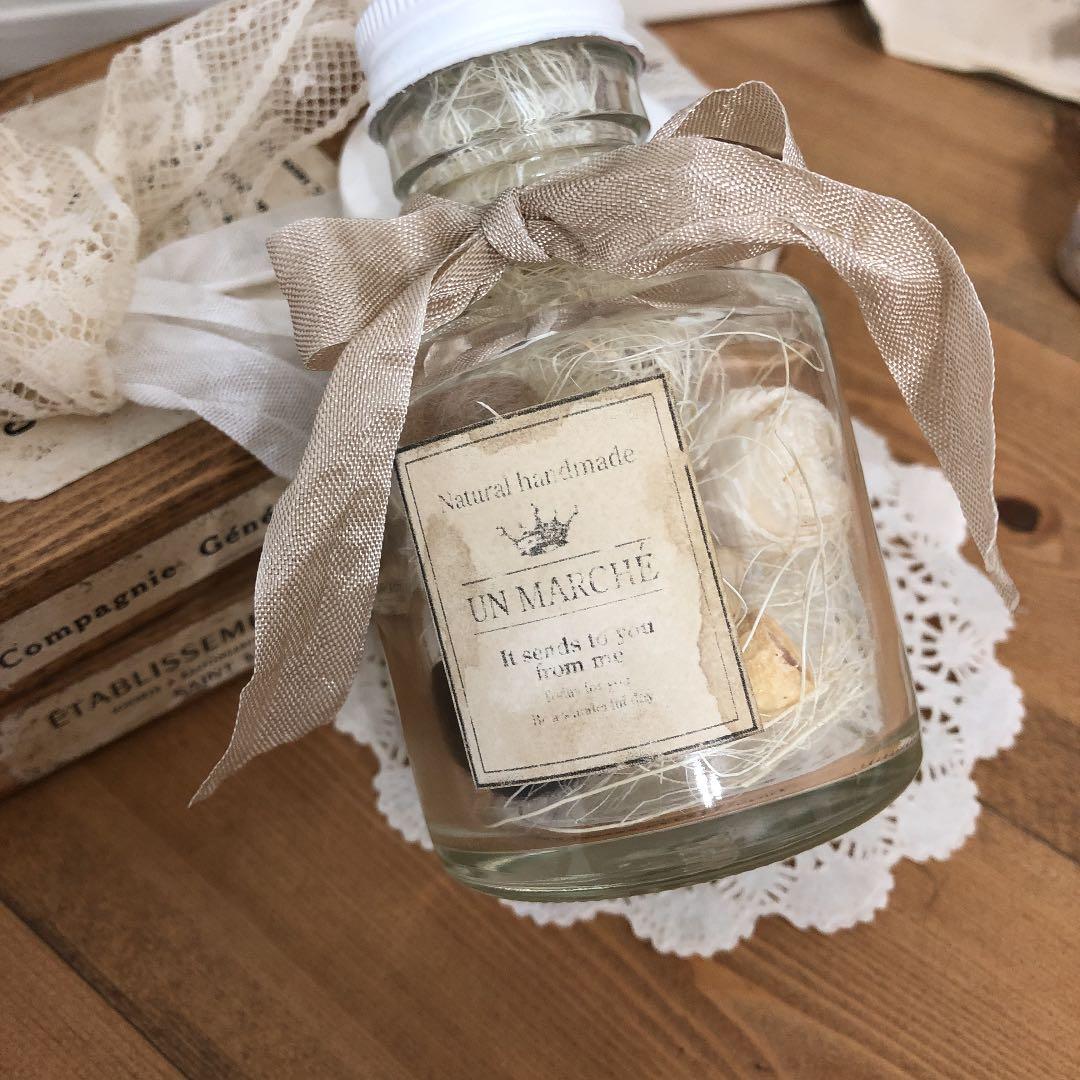 ちょっぴりアンティーク風なアレンジ瓶♡