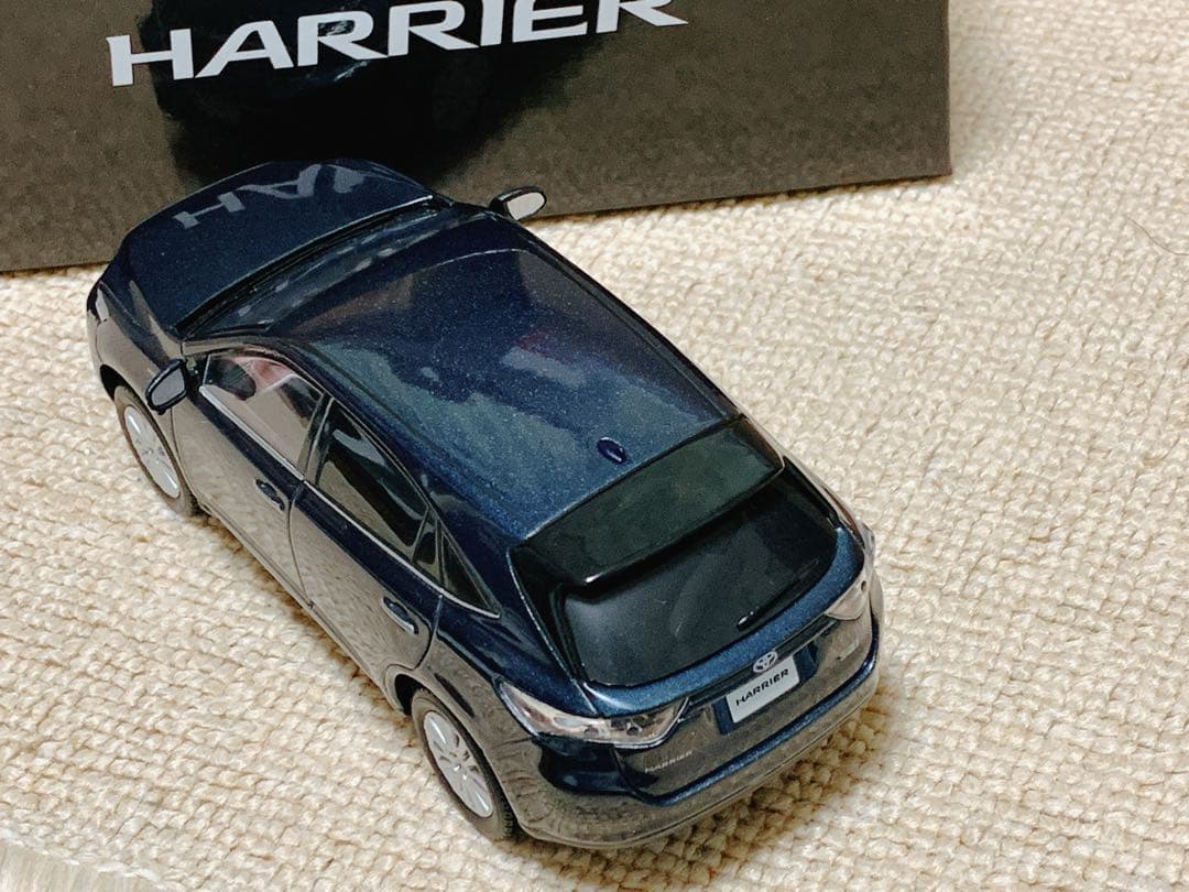 トヨタ 60系前期 ハリアー カラーサンプルミニカー ダークスチール