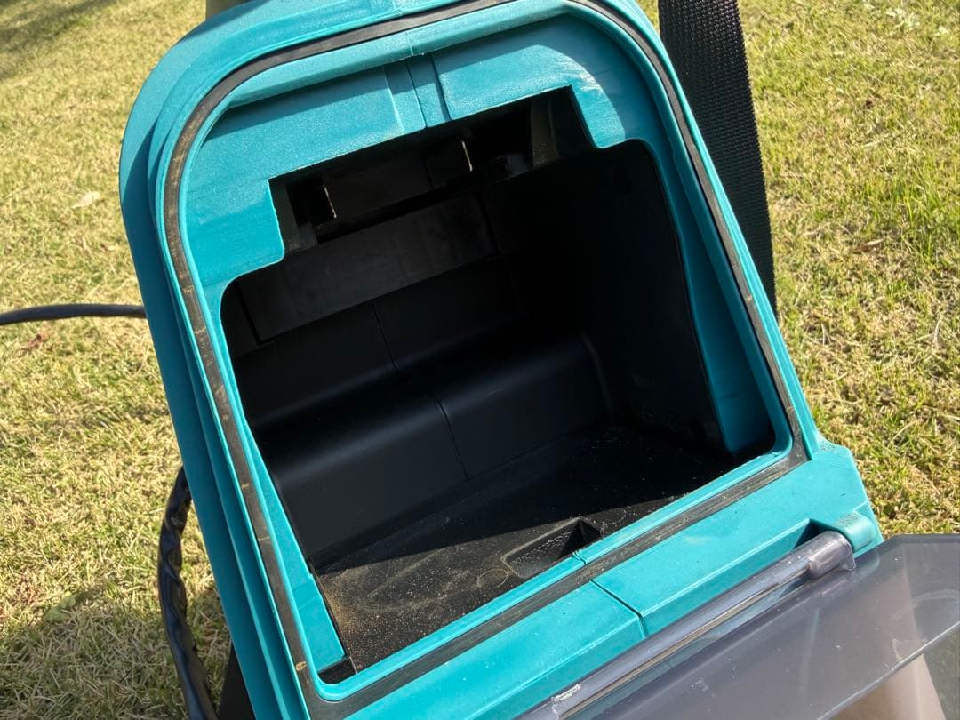 マキタ製　充電式噴霧器(バッテリー含まず)