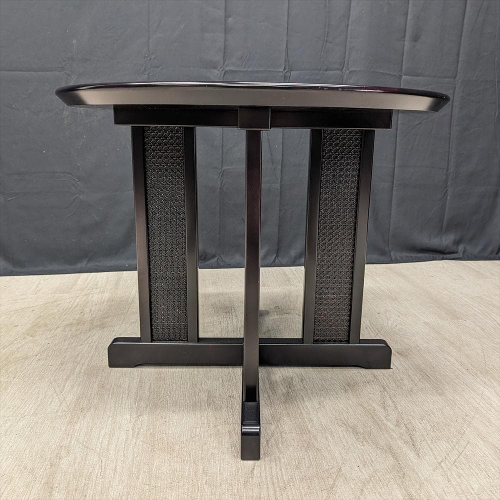 モリシゲ　メヌエット　砥部焼タイル　ラウンドテーブル　サイドテーブル　カフェ