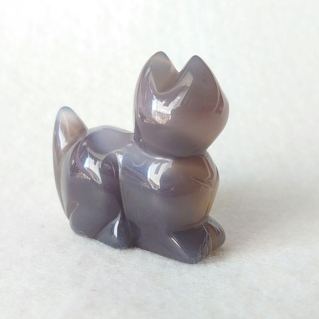 穏やかなお顔で見つめるねこ　ジオード有り瑪瑙　素敵な逸品