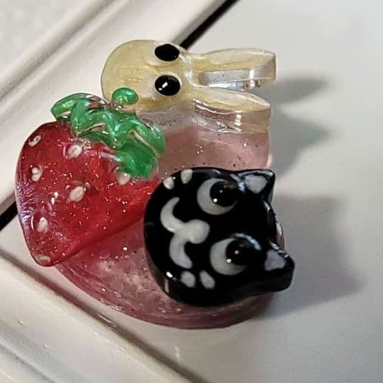 華やかピンクうさぎちゃんハートレジンヘアゴム