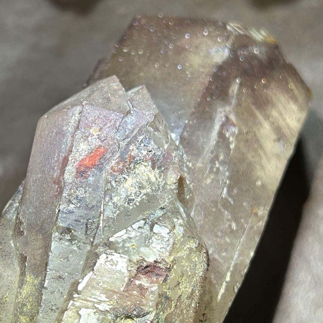 ☆最高級品！帝王秘宝！ブラック　レッド　スーパーセブン　水晶　クラスター　原石