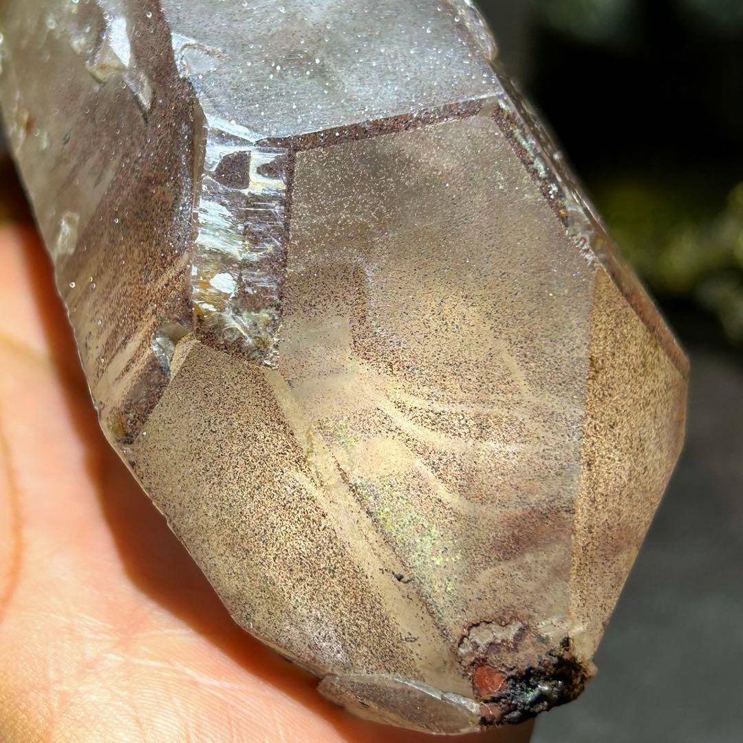 ☆最高級品！帝王秘宝！ブラック　レッド　スーパーセブン　水晶　クラスター　原石