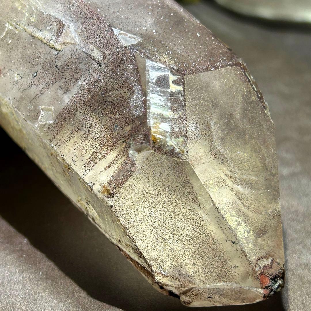 ☆最高級品！帝王秘宝！ブラック　レッド　スーパーセブン　水晶　クラスター　原石