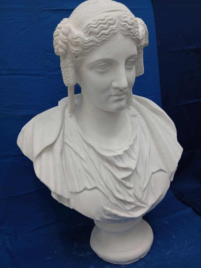 パシャント胸像