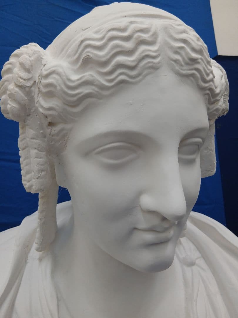 パシャント胸像