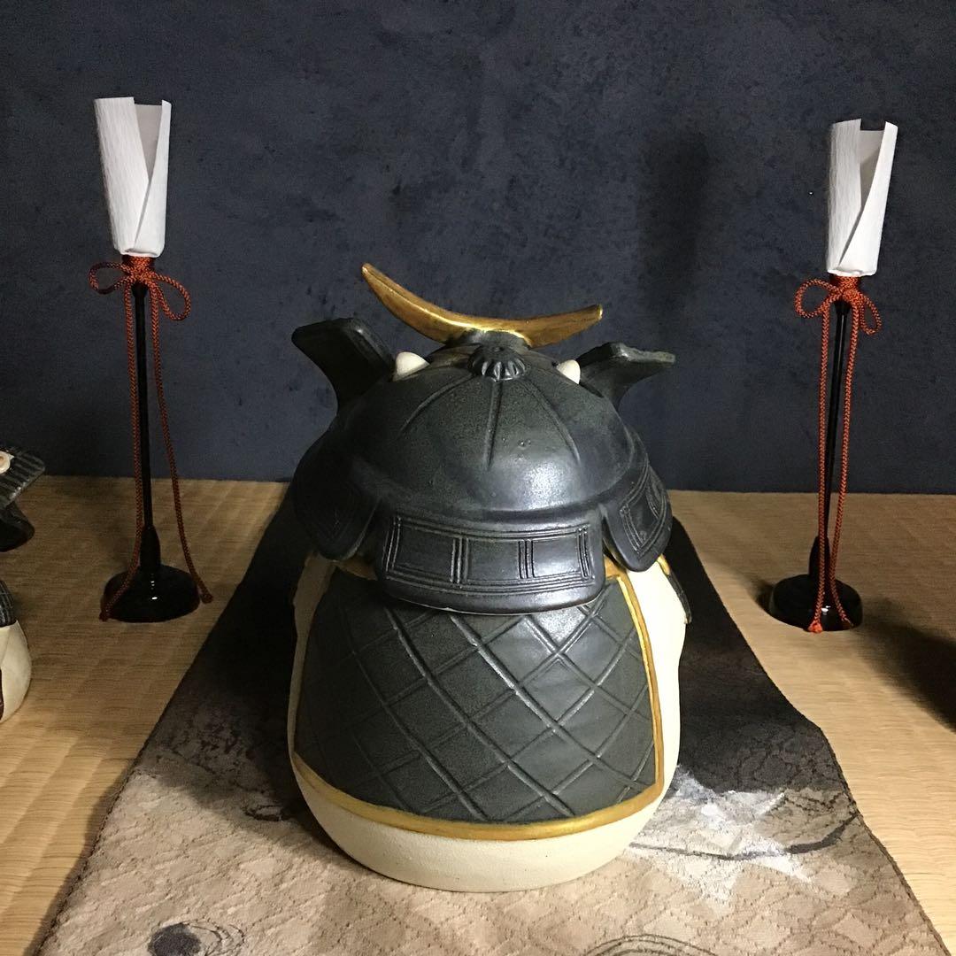 ねこ武将∠(｀∇´)ゝ　まる白猫　黒甲冑　黒兜(伊達形) 大一点のみ