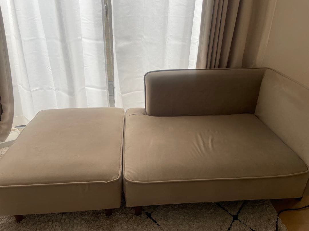 ベージュ L字型ソファ クッション付き