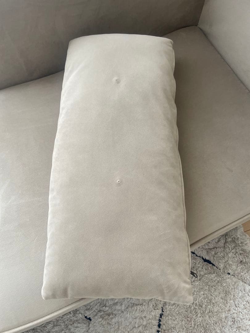 ベージュ L字型ソファ クッション付き