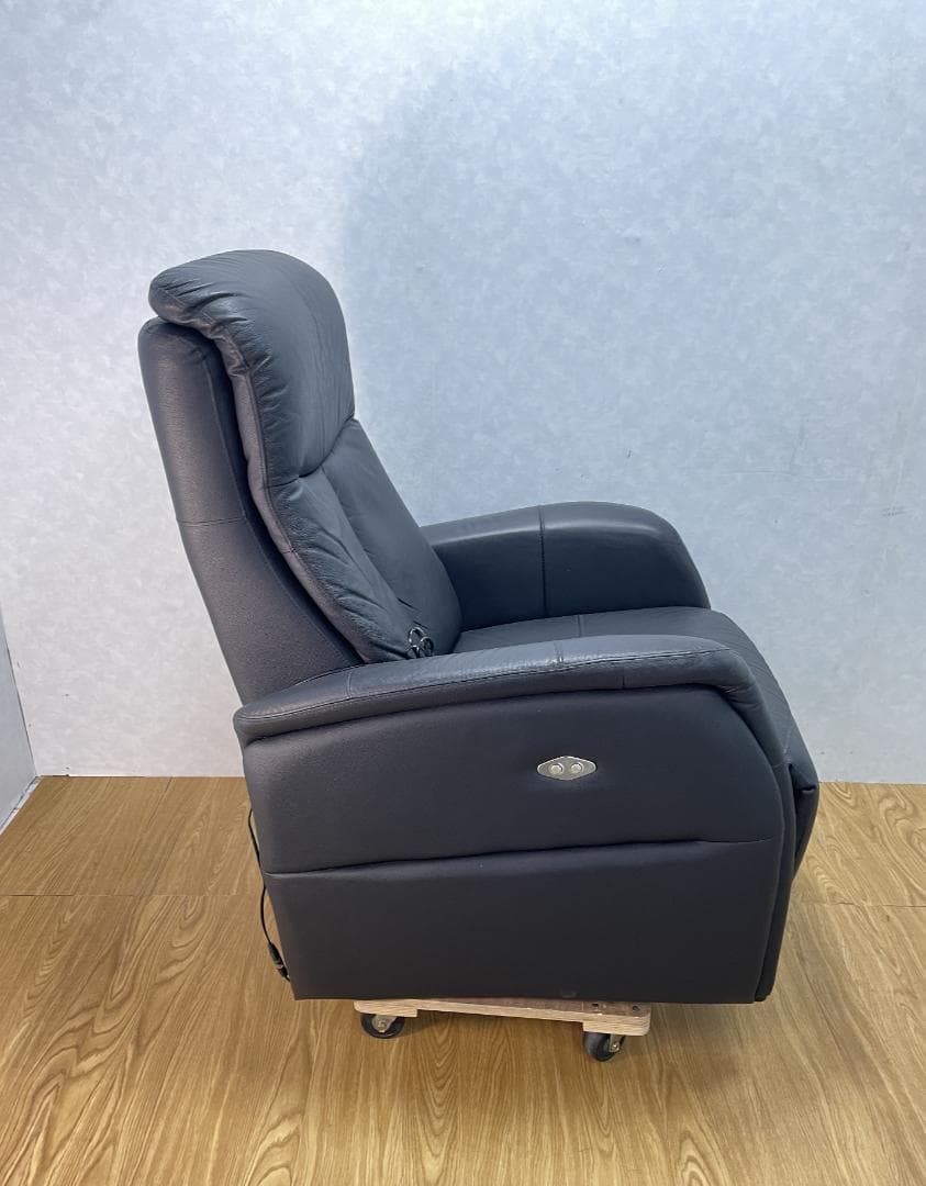 K♢195 ニトリ 電動リクライニングソファ CONFE-LT