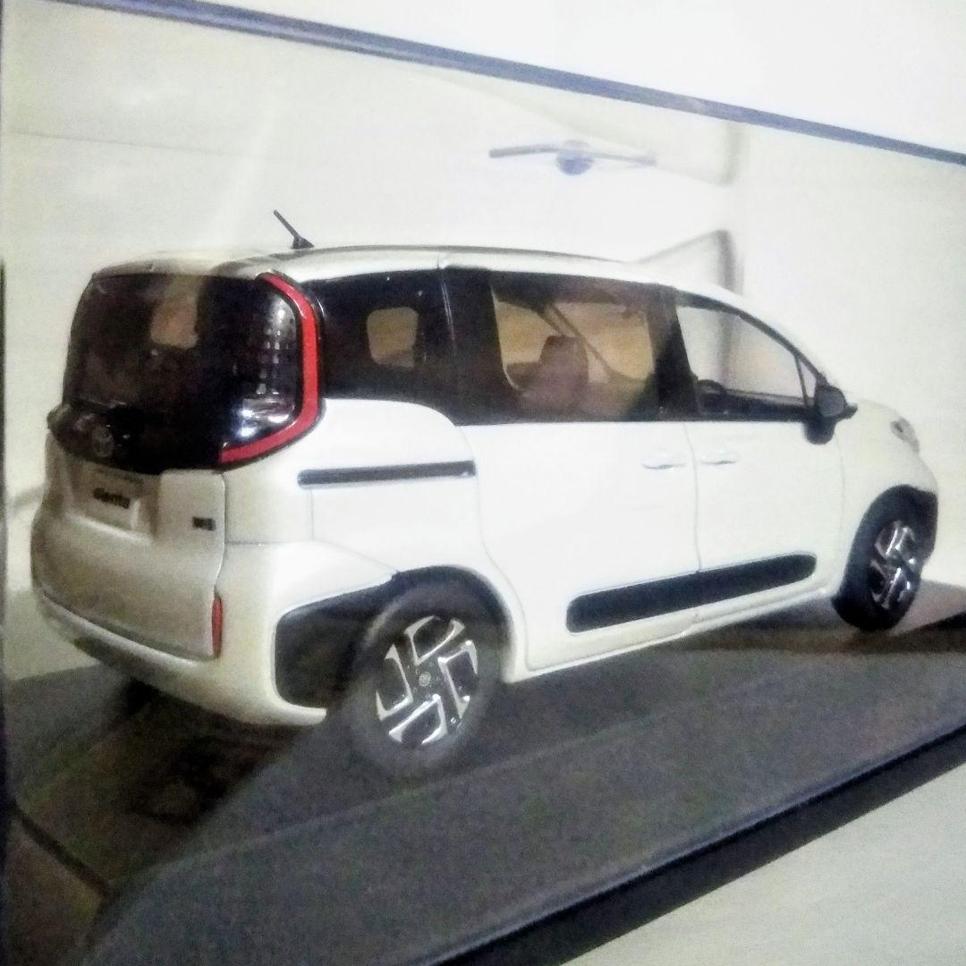 ディーラー カラーサンプルミニカー TOYOTA シエンタ 希少車 人気色
