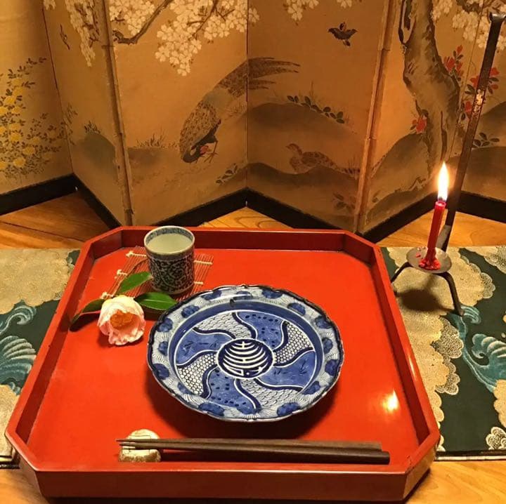 A553 古伊万里　染付　見込白抜寿文字　墨弾捻り紋様　綾花型　皿　5枚