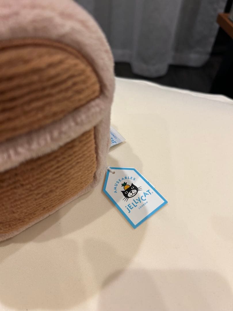 日本未発売】Jellycat ジェリーキャット 宝箱 タグ付 新品 - メルカリ