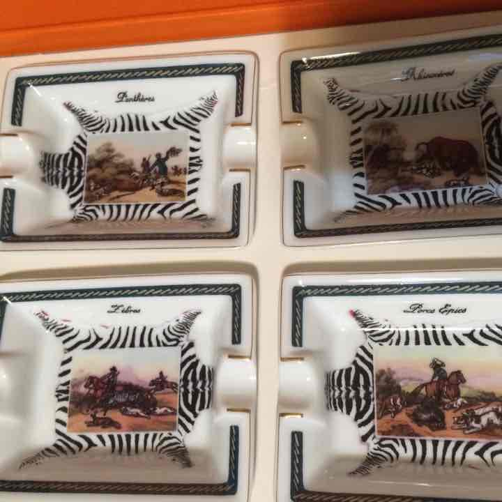 希少 エルメス 灰皿 4セット 箱付き