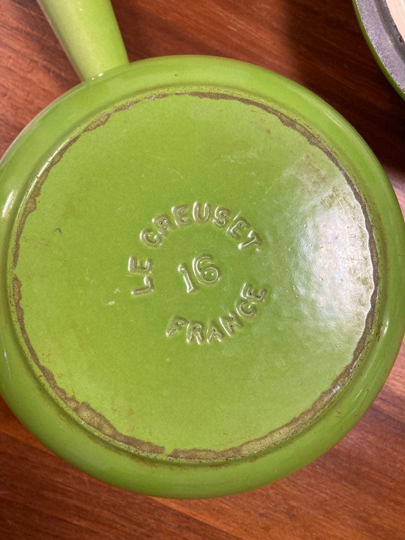 LE CREUSET 緑色ミルクパン
