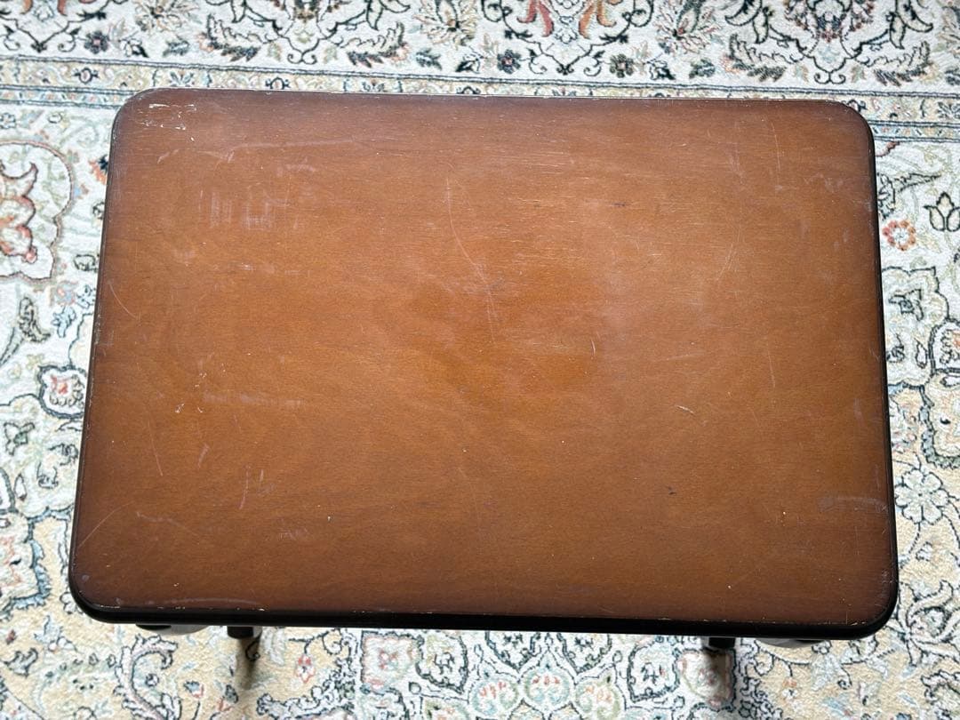 サイドテーブル 　クラシック　ナイトテーブル 　アンティーク　IZ