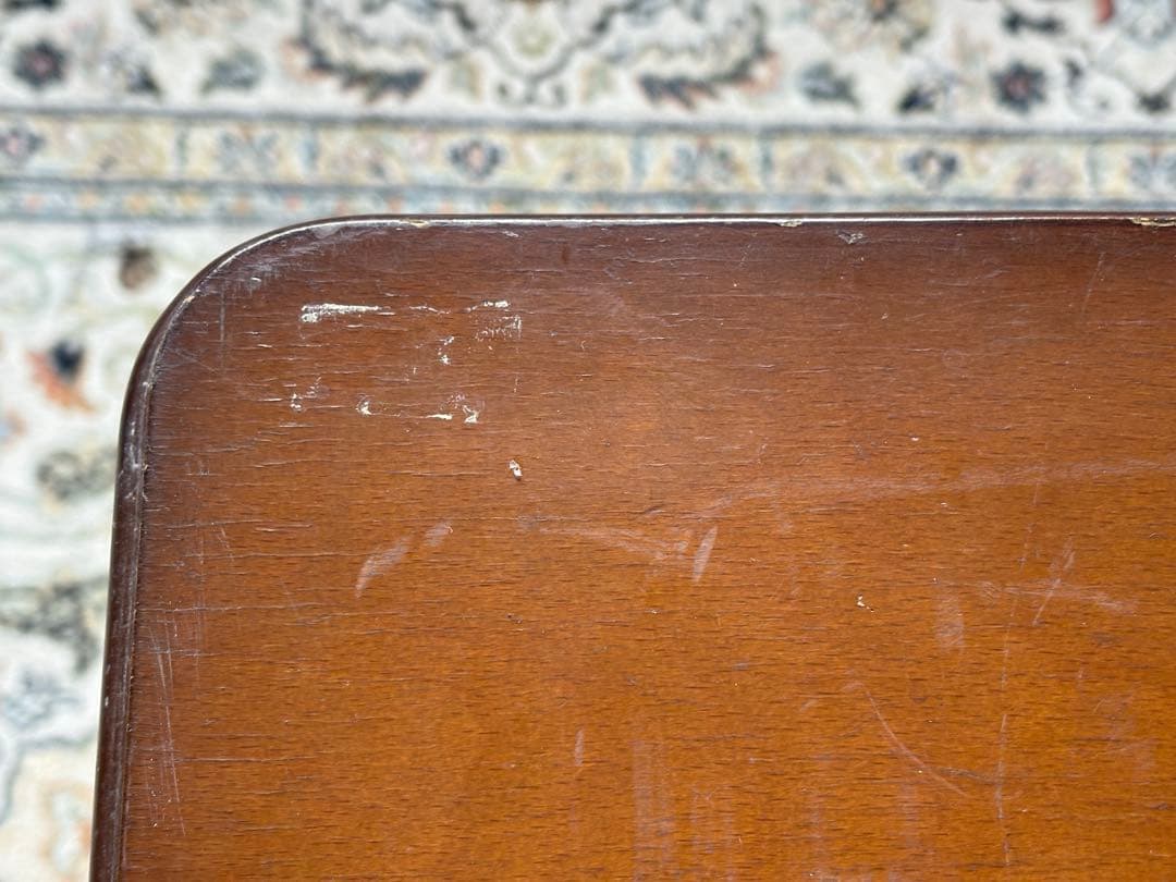 サイドテーブル 　クラシック　ナイトテーブル 　アンティーク　IZ