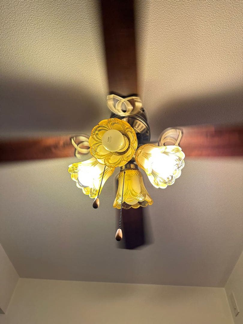 イエロー フラワー型シーリングファン　暖風　冷風