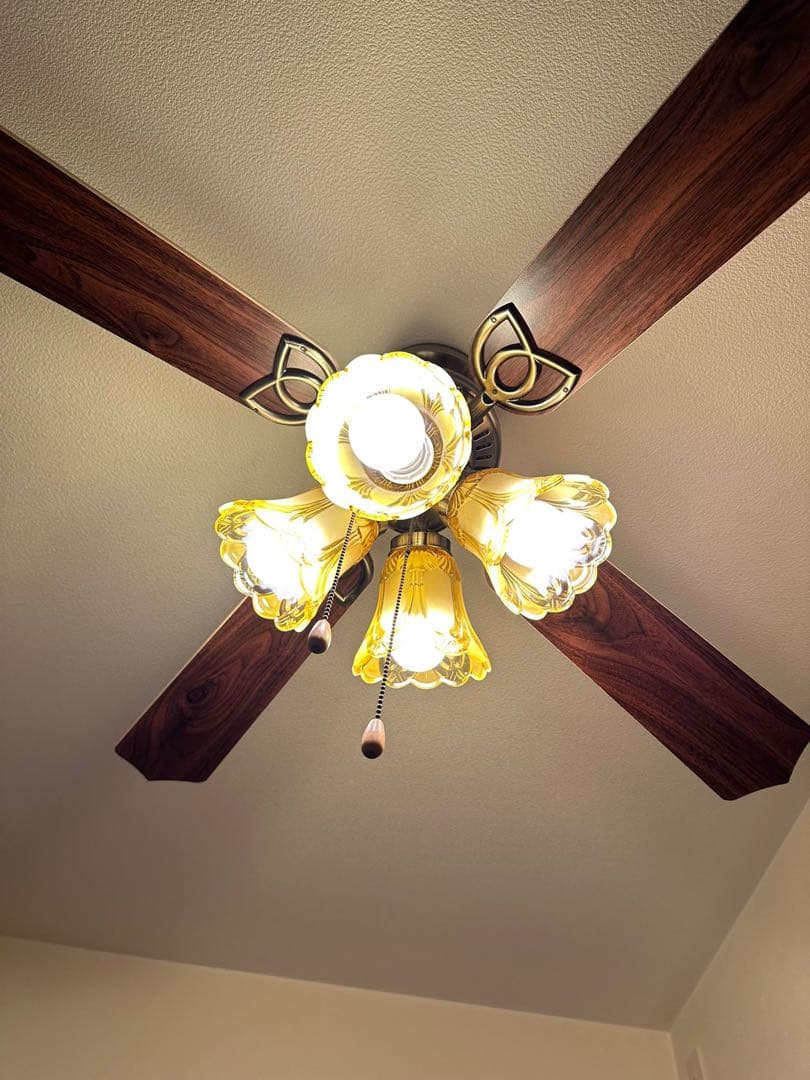 イエロー フラワー型シーリングファン　暖風　冷風