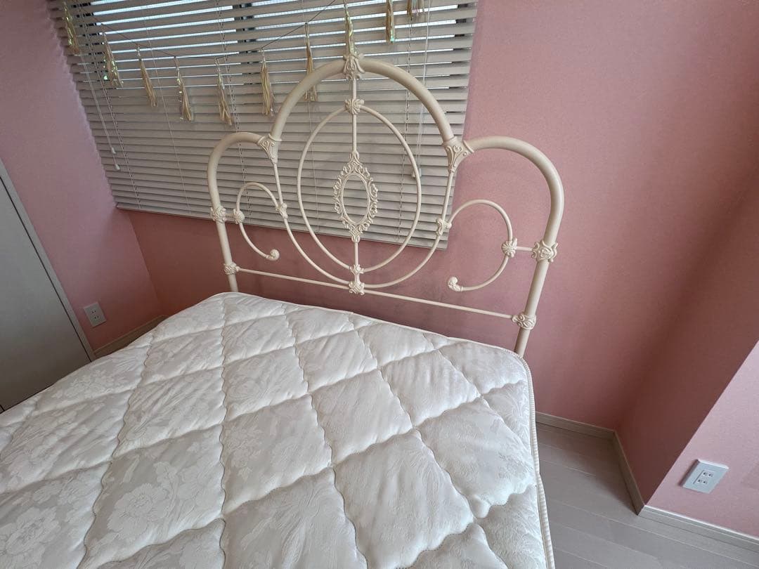 LAURA ASHLEY セミダブルベッドフレーム&マットレスM