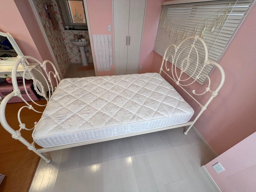 LAURA ASHLEY セミダブルベッドフレーム&マットレスM