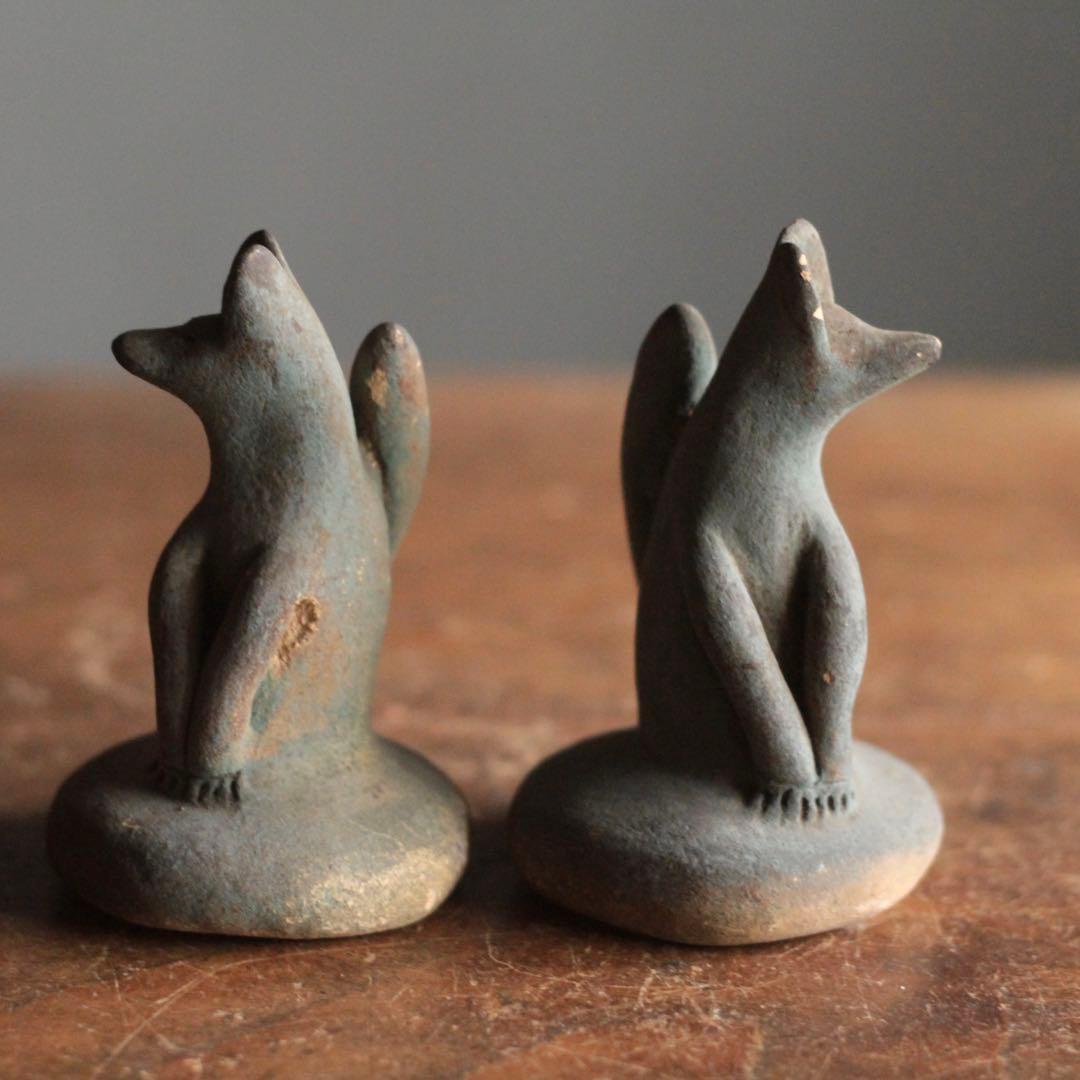 古い 土人形 お稲荷さん 一対 御狐様 民芸 民間信仰 古道具 オブジェ