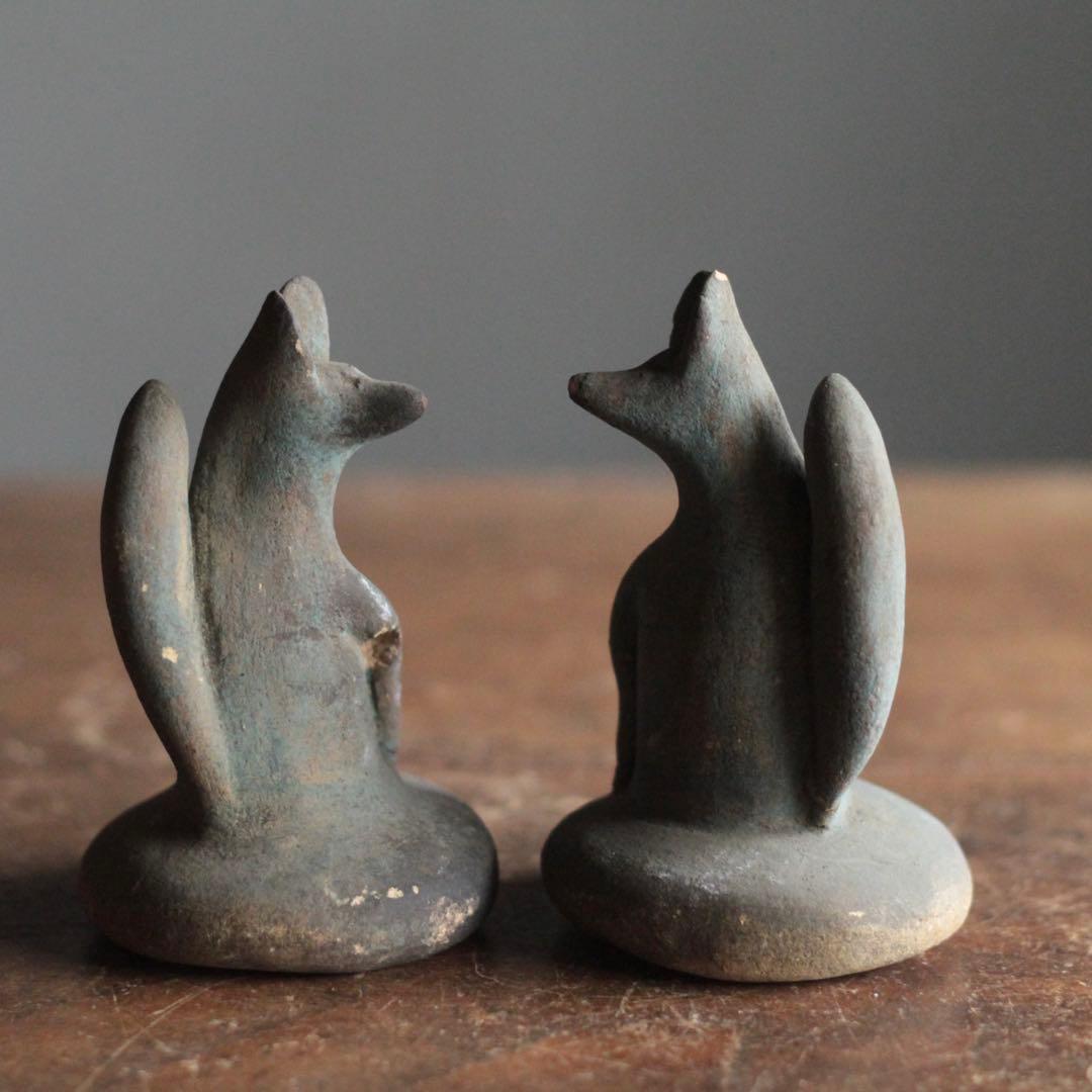 古い 土人形 お稲荷さん 一対 御狐様 民芸 民間信仰 古道具 オブジェ