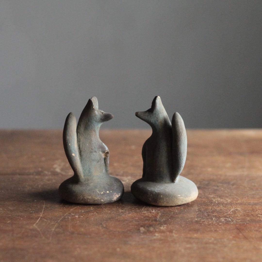 古い 土人形 お稲荷さん 一対 御狐様 民芸 民間信仰 古道具 オブジェ