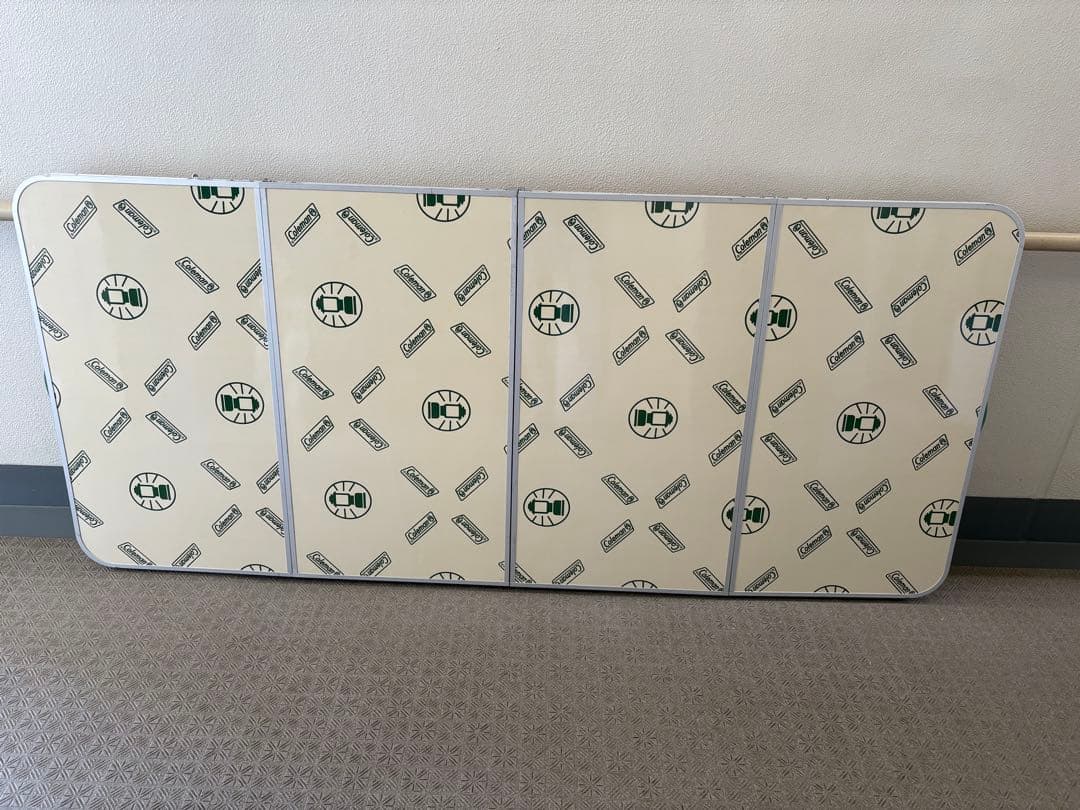 Colemanファミリー・グループ向け大型アウトドアテーブル四折テーブル 8