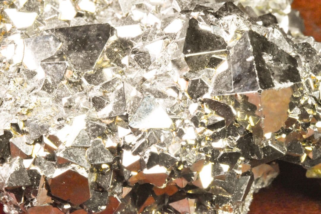 ペルー ワンサラ鉱山産 八面体パイライトB-01