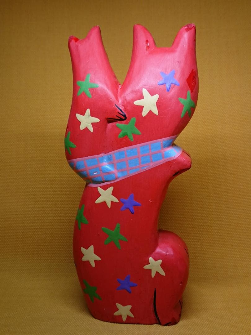 ネコ　猫　木彫　手描き　オブジェ　置物　インテリア　工芸品　美術品　A1364