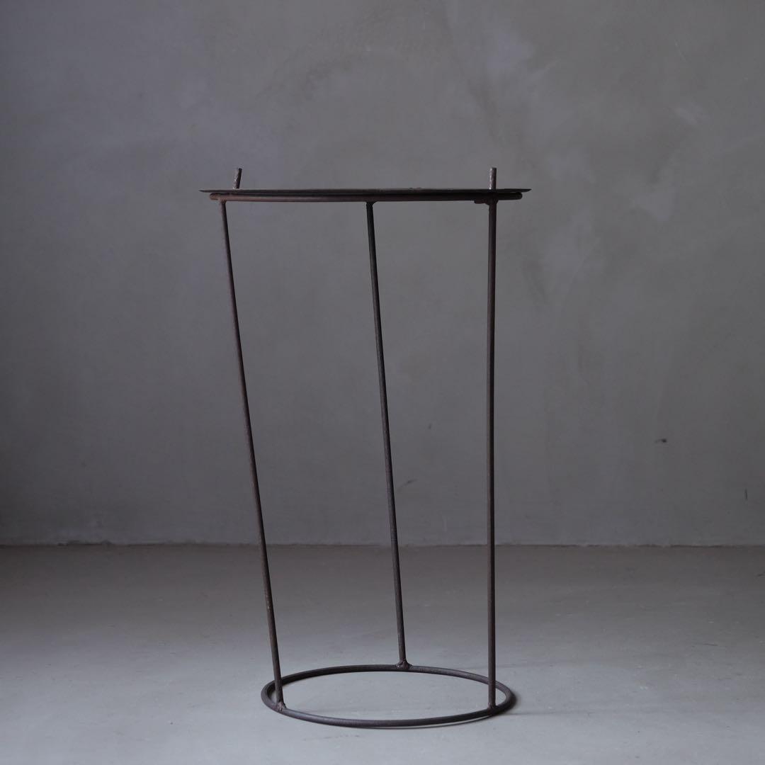 鉄のサイドテーブル　展示台 インダストリアル 工業系 古家具 古道具 レトロ