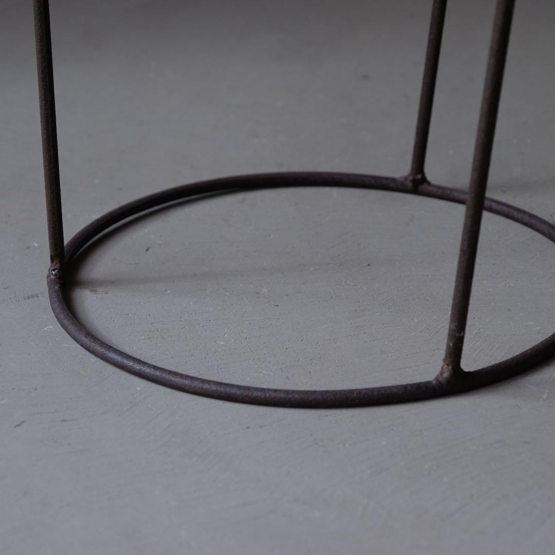 鉄のサイドテーブル　展示台 インダストリアル 工業系 古家具 古道具 レトロ