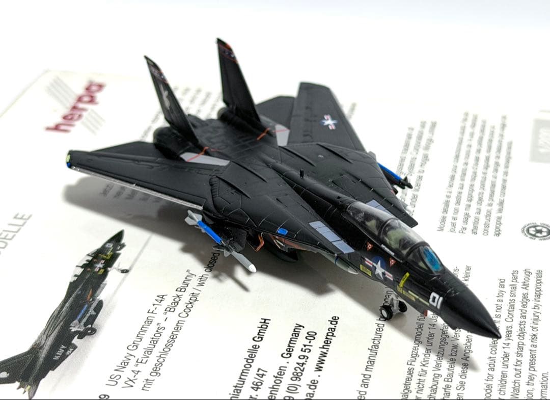 herpa 1/200 F-14A US Navy VX-4 ブラックバニー - メルカリ