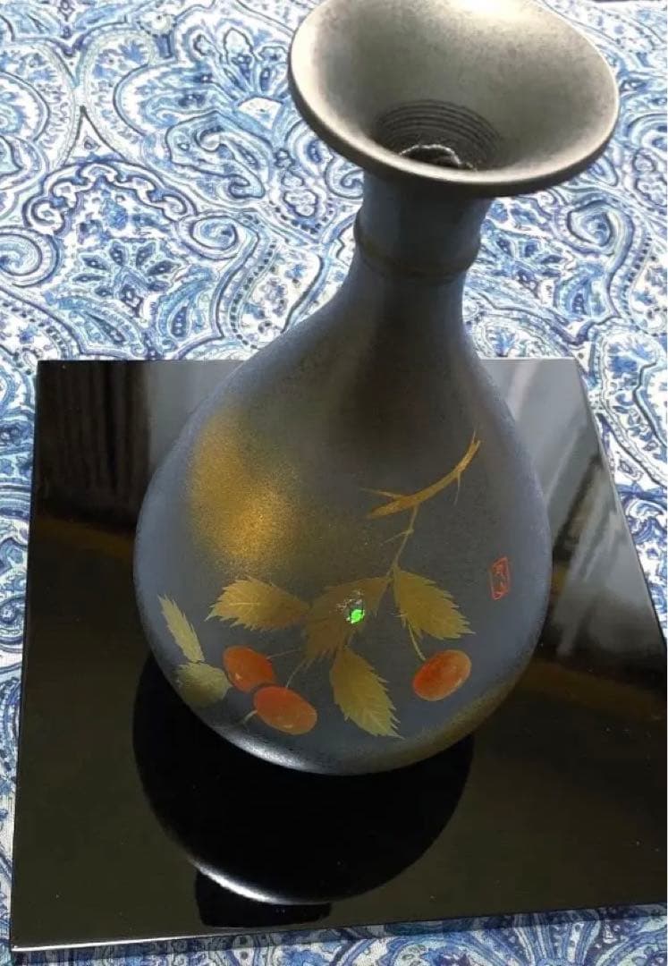 金運爆上げ　風水最高！門外不出品　1点物　漆塗台座付き　特殊朱銅製壺花瓶　月山釜