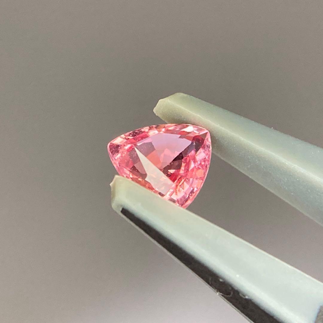 (426)鑑付　マダガスカル産　パパラチアサファイア　ルース　0.57ct