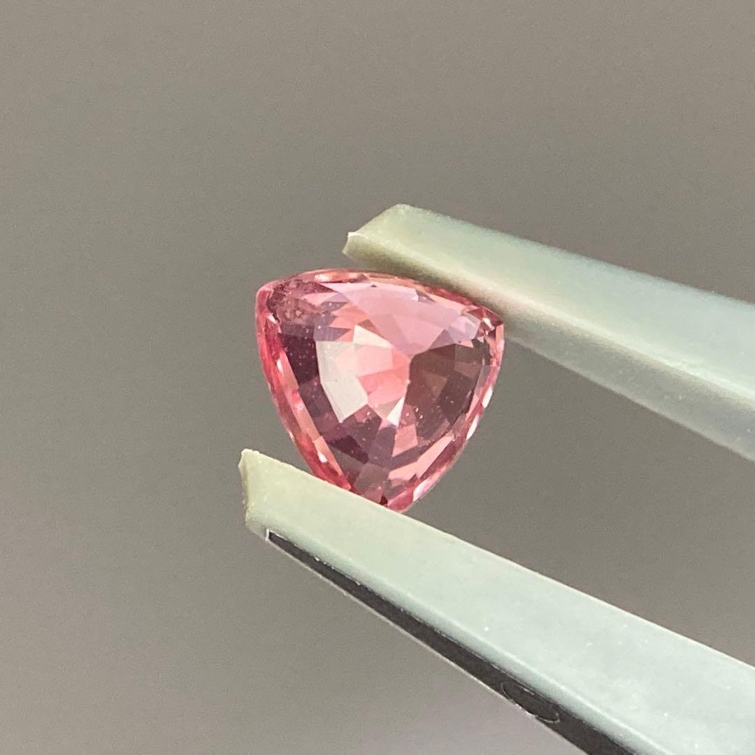 (426)鑑付　マダガスカル産　パパラチアサファイア　ルース　0.57ct