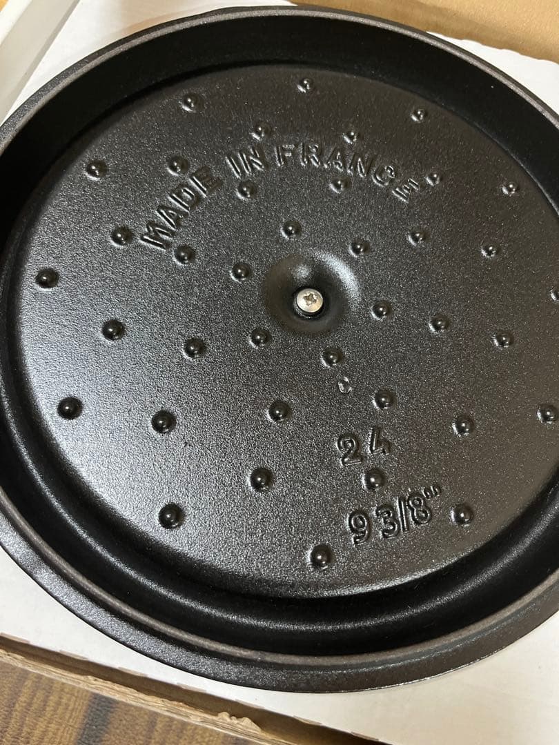 新品未使用　ココットロンド　ブラック　24センチ