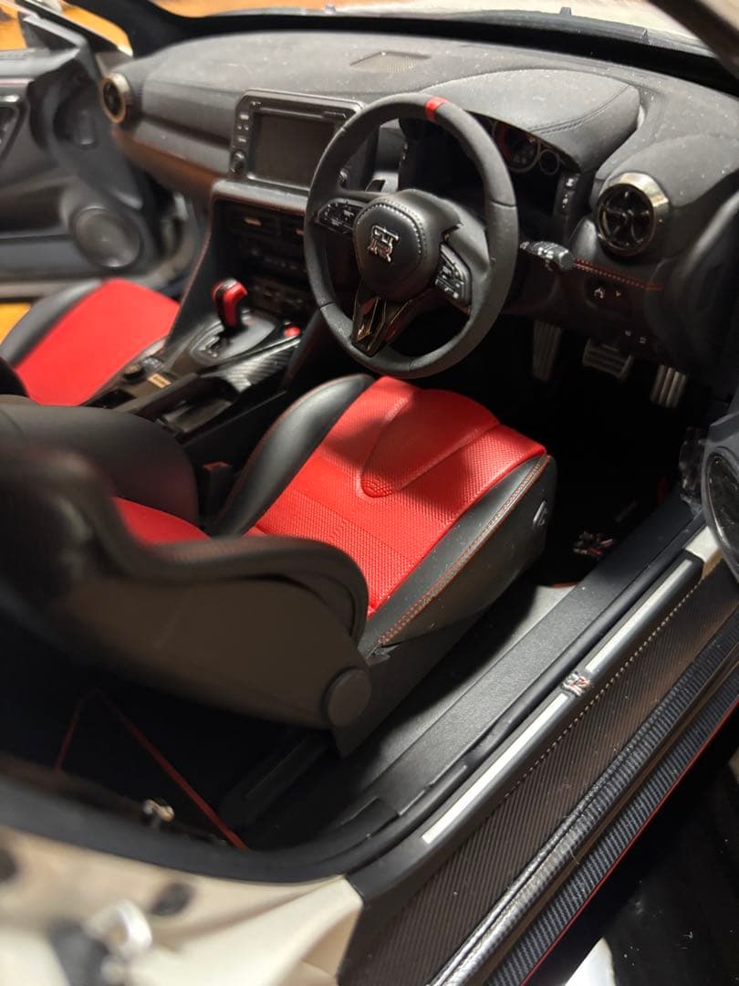 Deagostini 1/8白色の日産GTR R35 - メルカリ